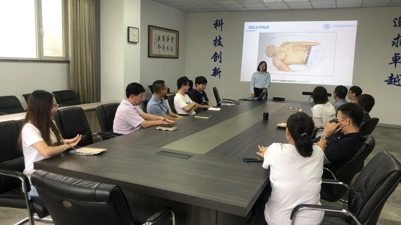 相较于传统的集体教学，一对一教学具有以下优势：